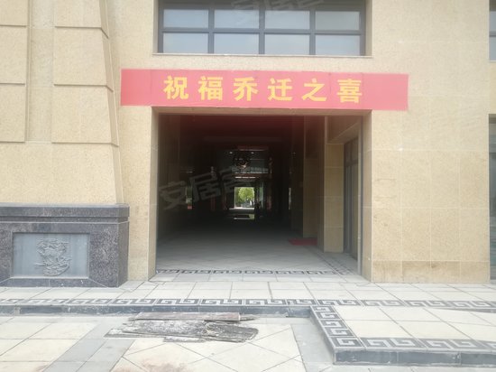 金银潭楚商大厦 