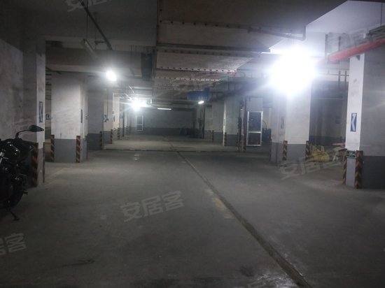 雷孟德星光中心 