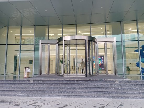 珀莱雅美帆广场 