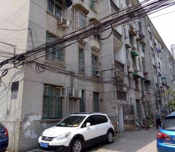 青年一村