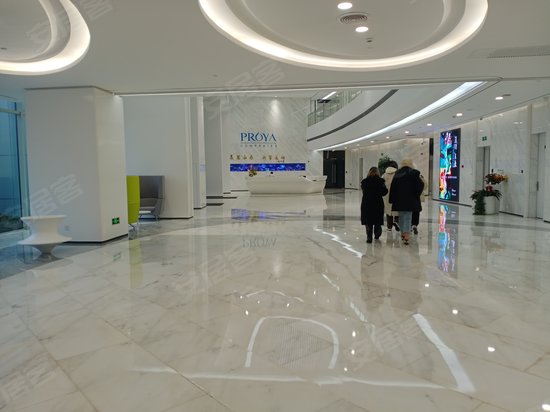 珀莱雅美帆广场 