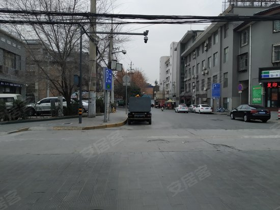 都市房屋服务大厦 