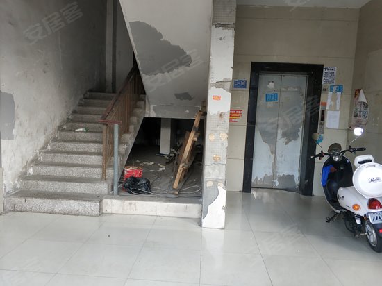 汇坚国际QQ公寓 