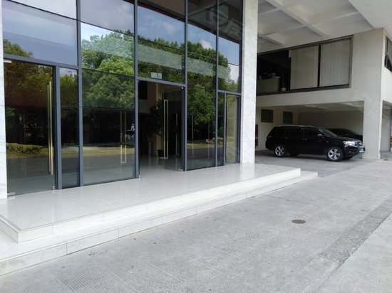 盈联国际外包中心 