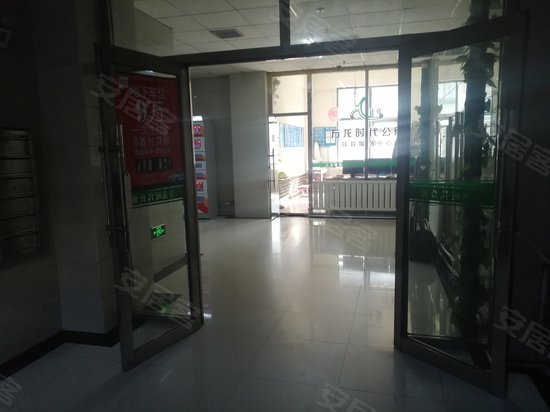 万龙第八城F区(商住楼) 