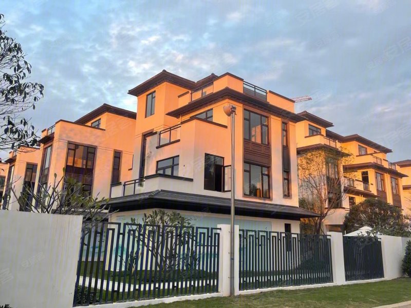 南宁江景别墅(右江院子)总价89万,70年产权,送车位大泳池,汉华右江