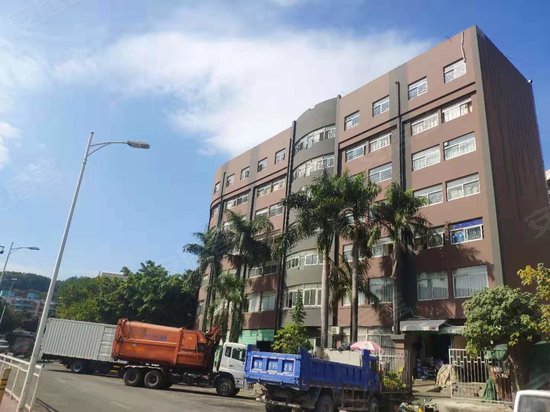 华都物业综合楼 