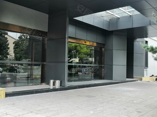 光通信公司大楼