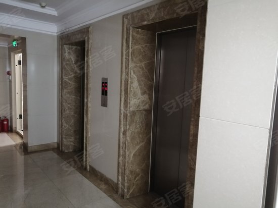 半岛科技中心大厦 