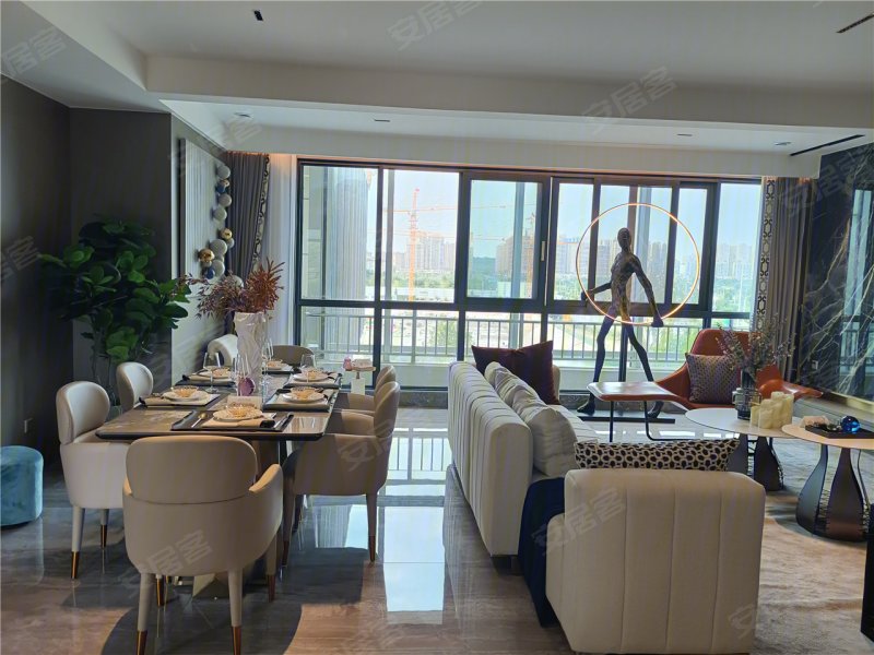 树高翡丽花园城4室2厅2卫118㎡南北68万