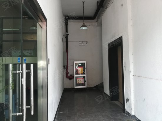 湖丝栈创意园区 