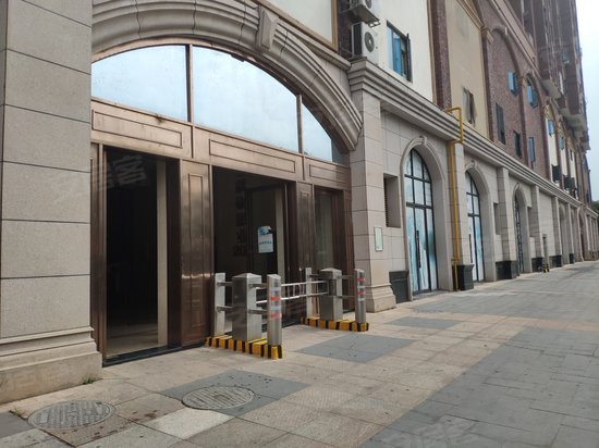 鹿鼎国际红酒城(商住楼) 