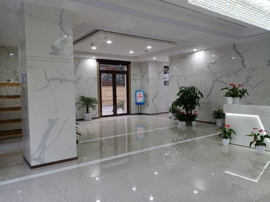 创丰华星商务大厦 