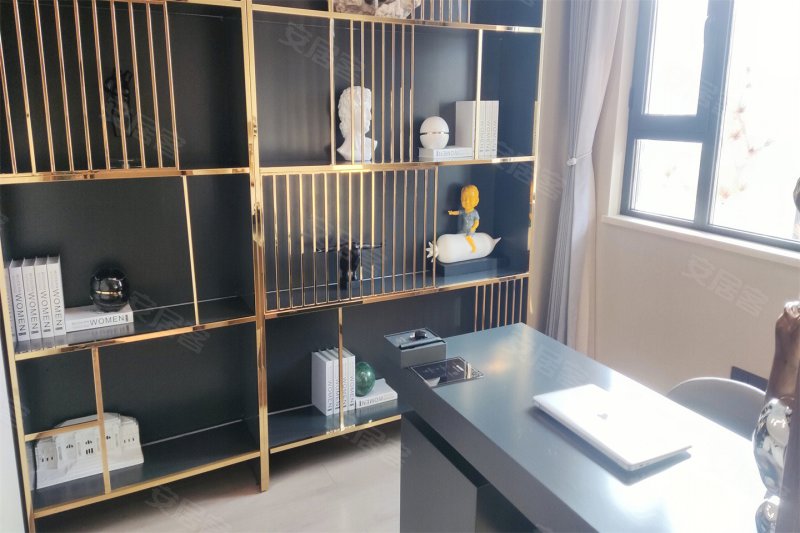 中铁沣河湾3室2厅1卫99㎡南北144万