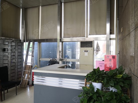 蓝天碧水国际公寓 