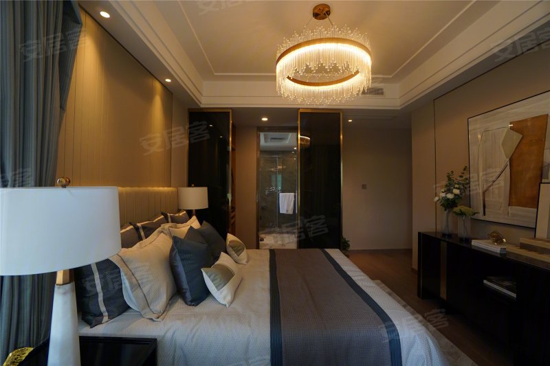 澜庭金水湖板块在卖一手住宅,现房出售,即买即住,看房接送