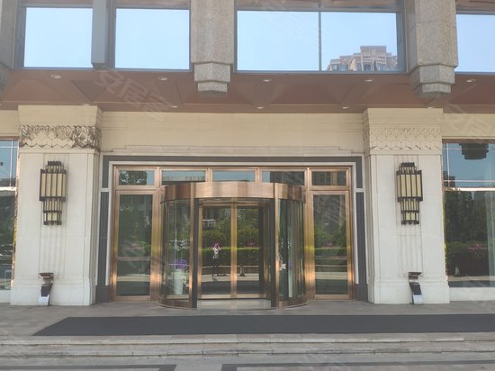 力高皇冠商务广场 