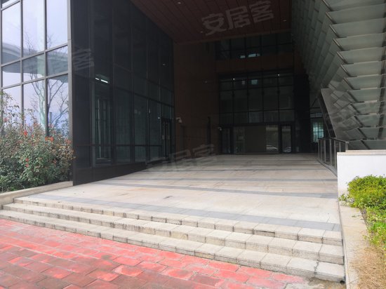 世博发展集团大厦 