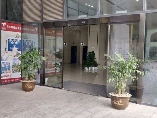 新府银座商务楼 