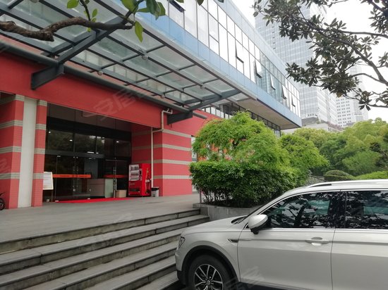 金桥现代产业服务园区(一期) 