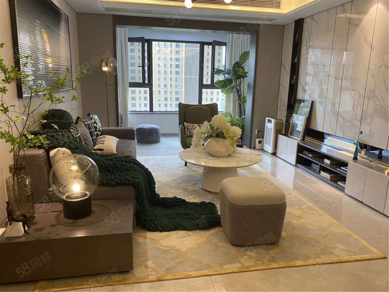 唐城·壹零壹3室2厅2卫129㎡南北310万