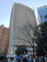 【7图】实拍,大厅18人工位,朝南家具齐全尚泽国际140平2办1厅,合肥经