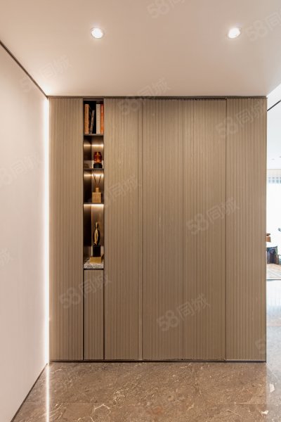 和光悅府(新房)4室2廳3衛(wèi)170㎡南1496萬