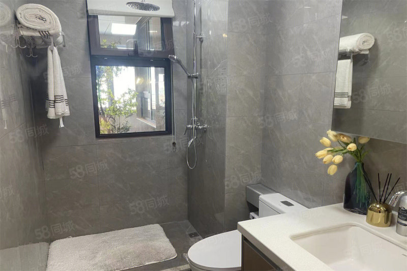 今年买今年住！新一中旁准现房！精装修交付！商超配套齐全！