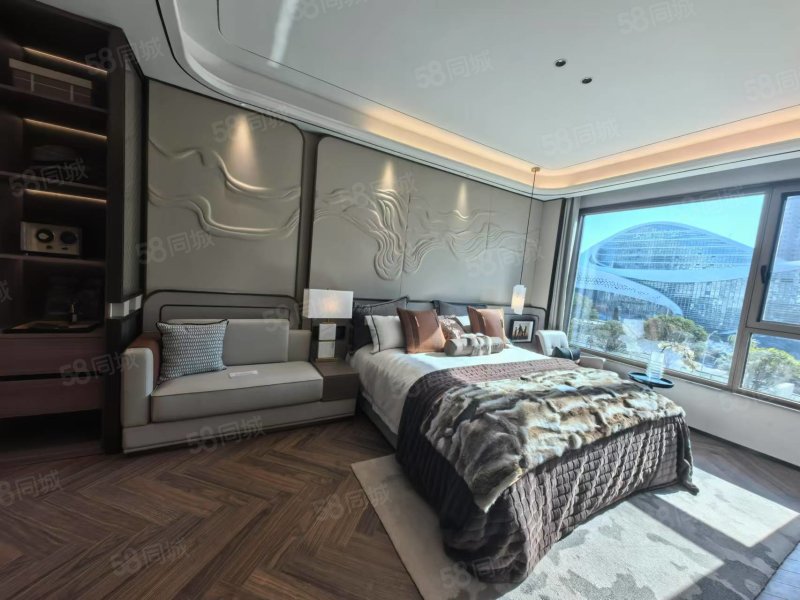 国瑞·麓林府5室2厅3卫182㎡南北173万