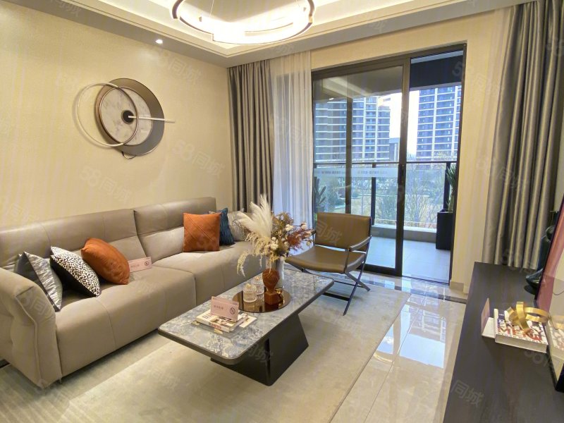 华侨城粼港樾府4室2厅156.83㎡110万二手房图片