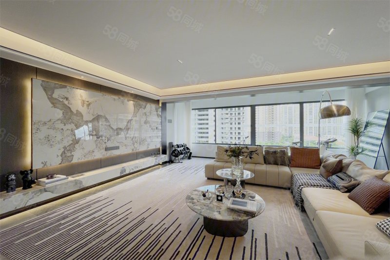 两梯两户 横厅大平层 小区   前后超宽楼间距 看房方便