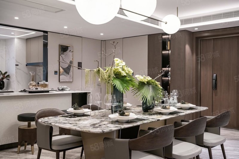 招商蛇口江山境4室2厅225㎡450万二手房图片