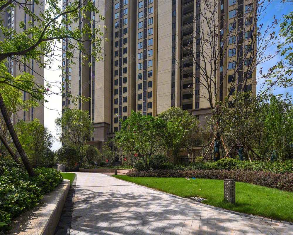 南益名悦华府新房