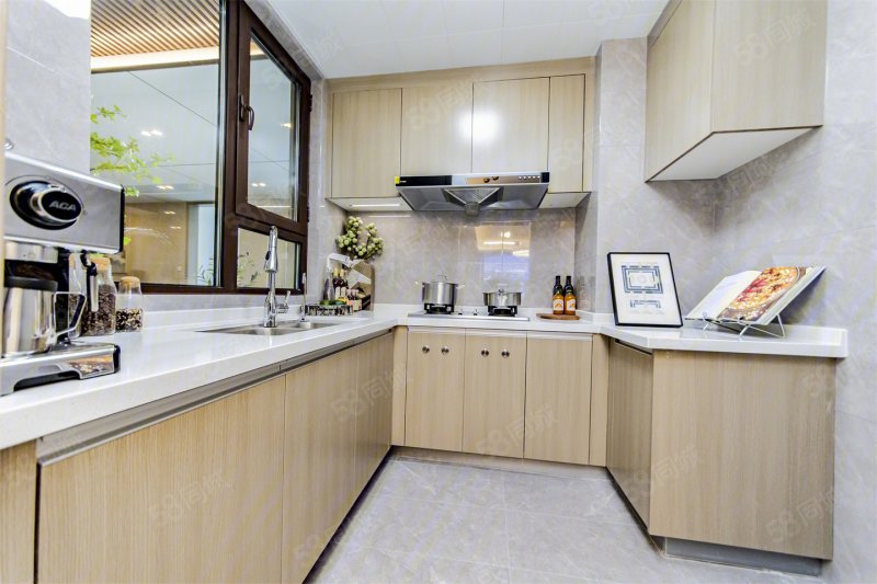 单价6000多  刚需小三室 可随机看房