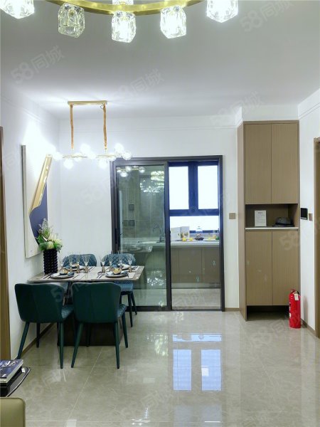 京能·西山印4室2廳2衛(wèi)115㎡南北339萬