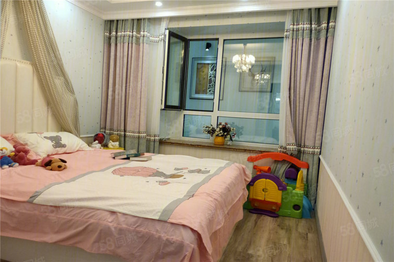 香港城住宅3室2厅2卫112.21㎡南北99万