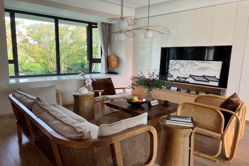 中铁黑龙滩国际旅游度假区4室2厅157㎡230万二手房图片