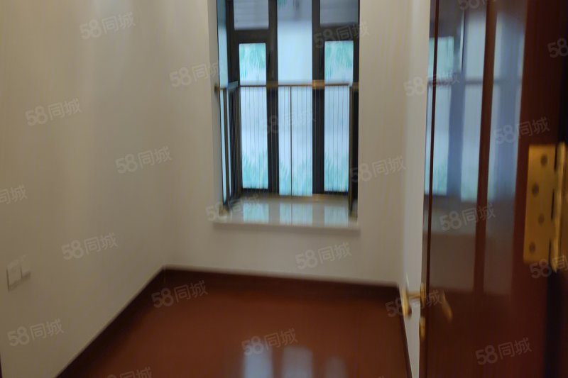 韶关恒大城4室2厅2卫123㎡南北55万