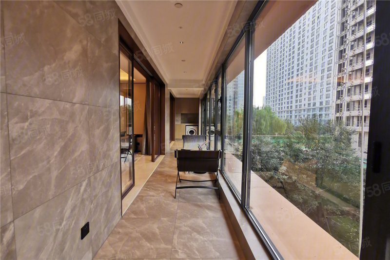 荣民捌号(新房)3室2厅2卫197㎡南北390万