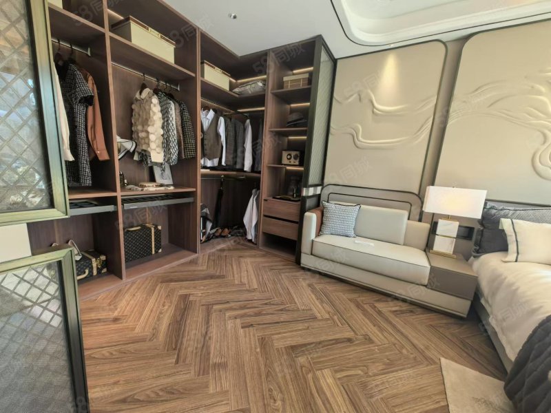 国瑞·麓林府5室2厅3卫182㎡南北173万