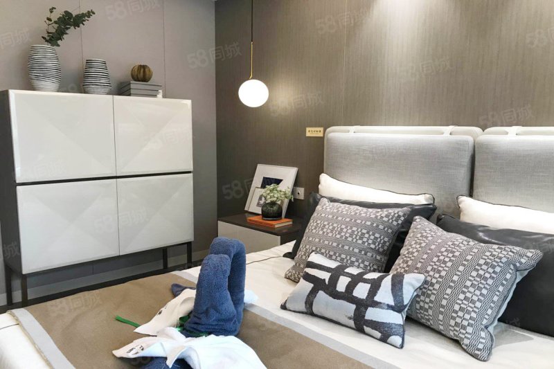 綠城西府海棠3室2廳1衛(wèi)90㎡南北468萬