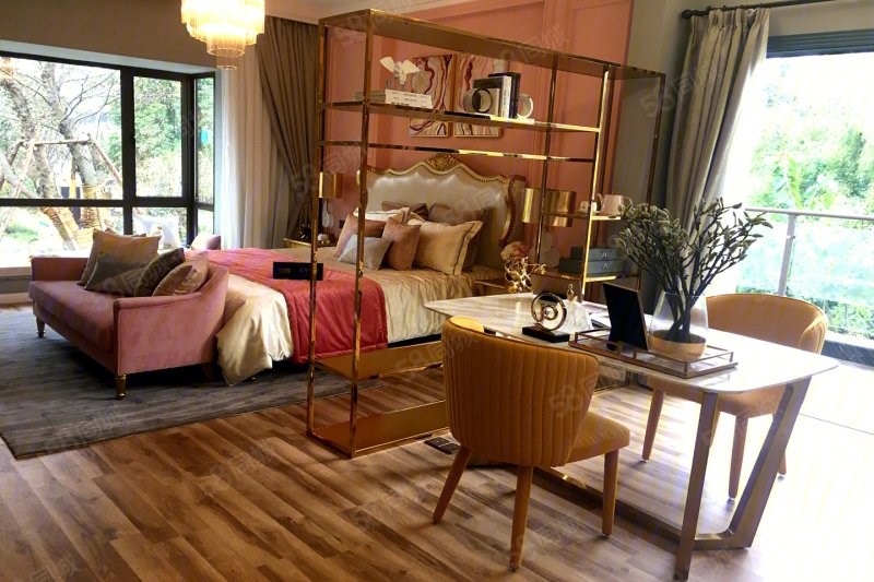 贵高速花溪26°4室2厅163.66㎡90万二手房图片