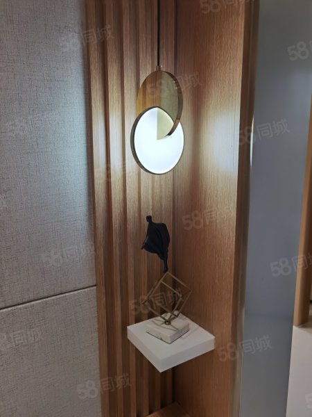 揽湖郡3室2厅100.49㎡53万二手房图片
