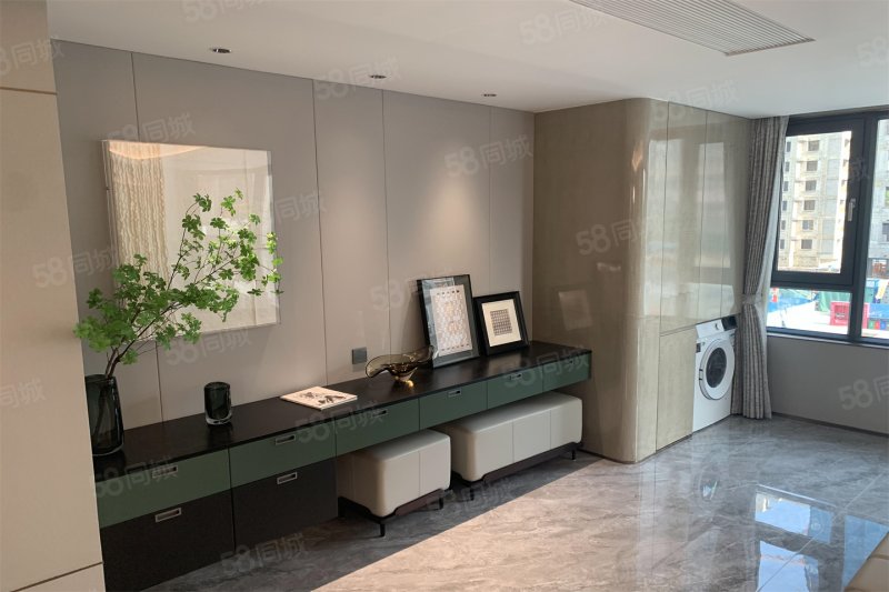 东昌壹号院！新房未住！电梯中间楼层！带车位储藏室！   ！