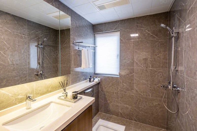 阳光城·翡丽云邸4室2厅122㎡79万二手房图片